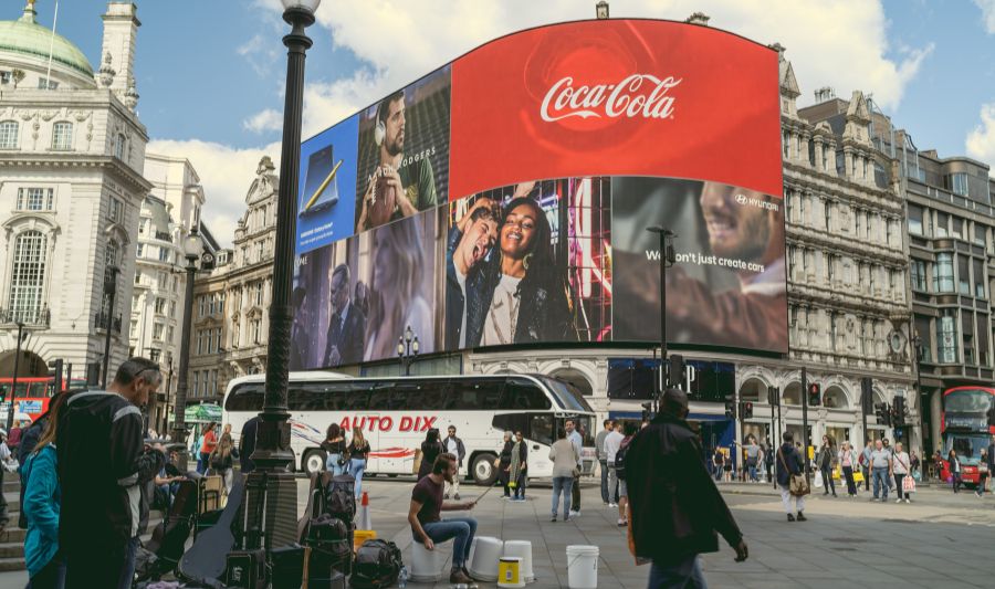 Awareness offline: come costruire la notorietà di un brand attraverso i canali tradizionali
